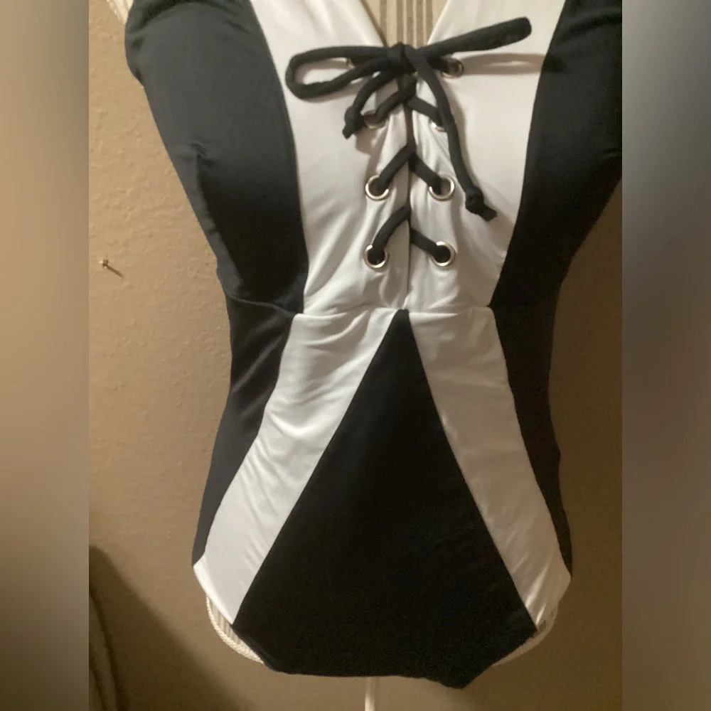 NEWT CITY CHIC MESSINA SWIMMING SUIT SIZE plus XS - Picture 4 of 16